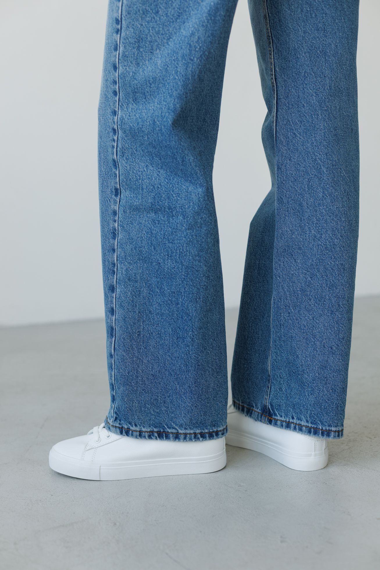 094A5933