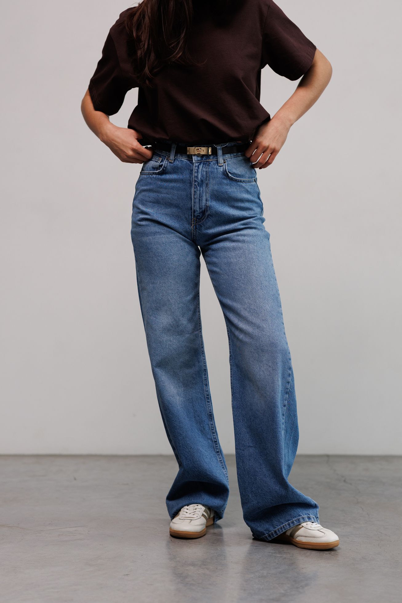 094A5923